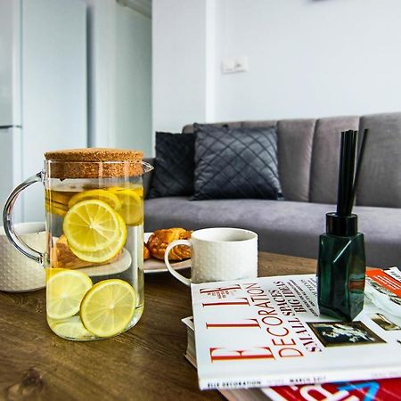 Phaedrus Living - Seaside Executive Flat Harbour 204 Appartement Paphos Buitenkant foto