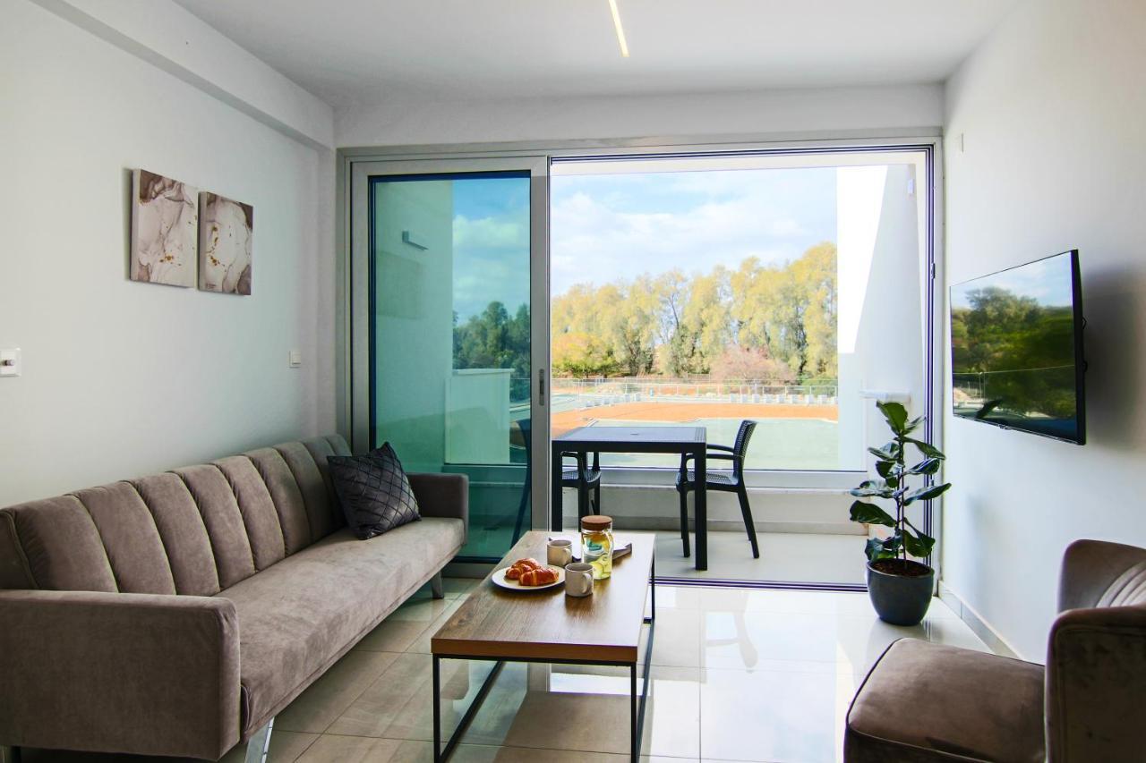 Phaedrus Living - Seaside Executive Flat Harbour 204 Appartement Paphos Buitenkant foto